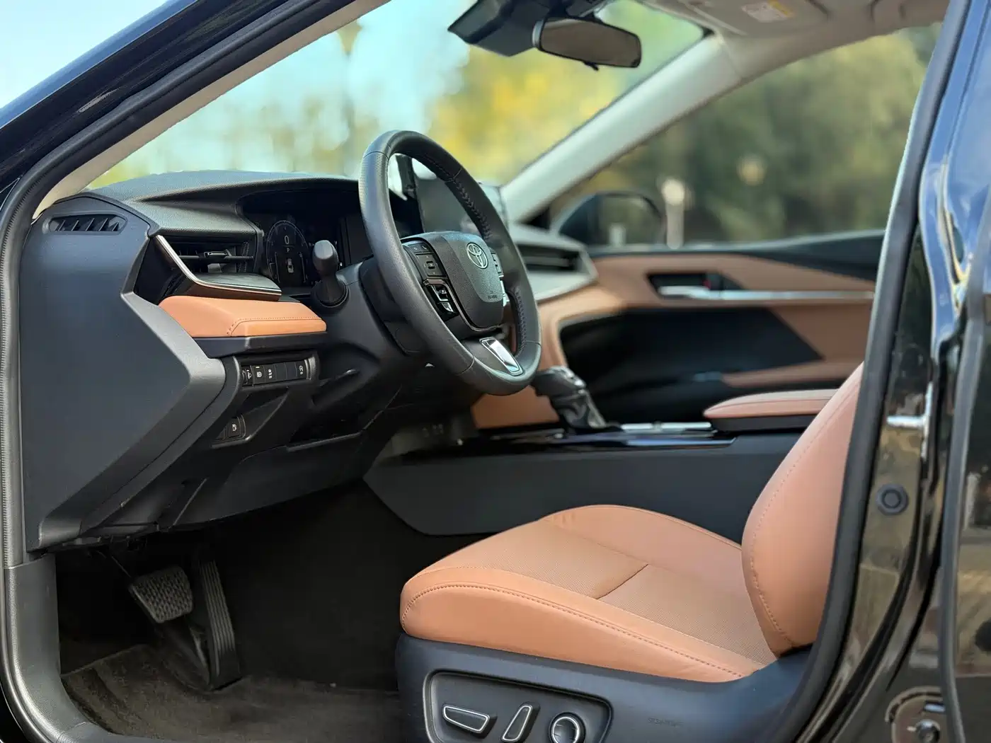 Toyota Camry 2025 2024 2.0GVP Luxury Edition