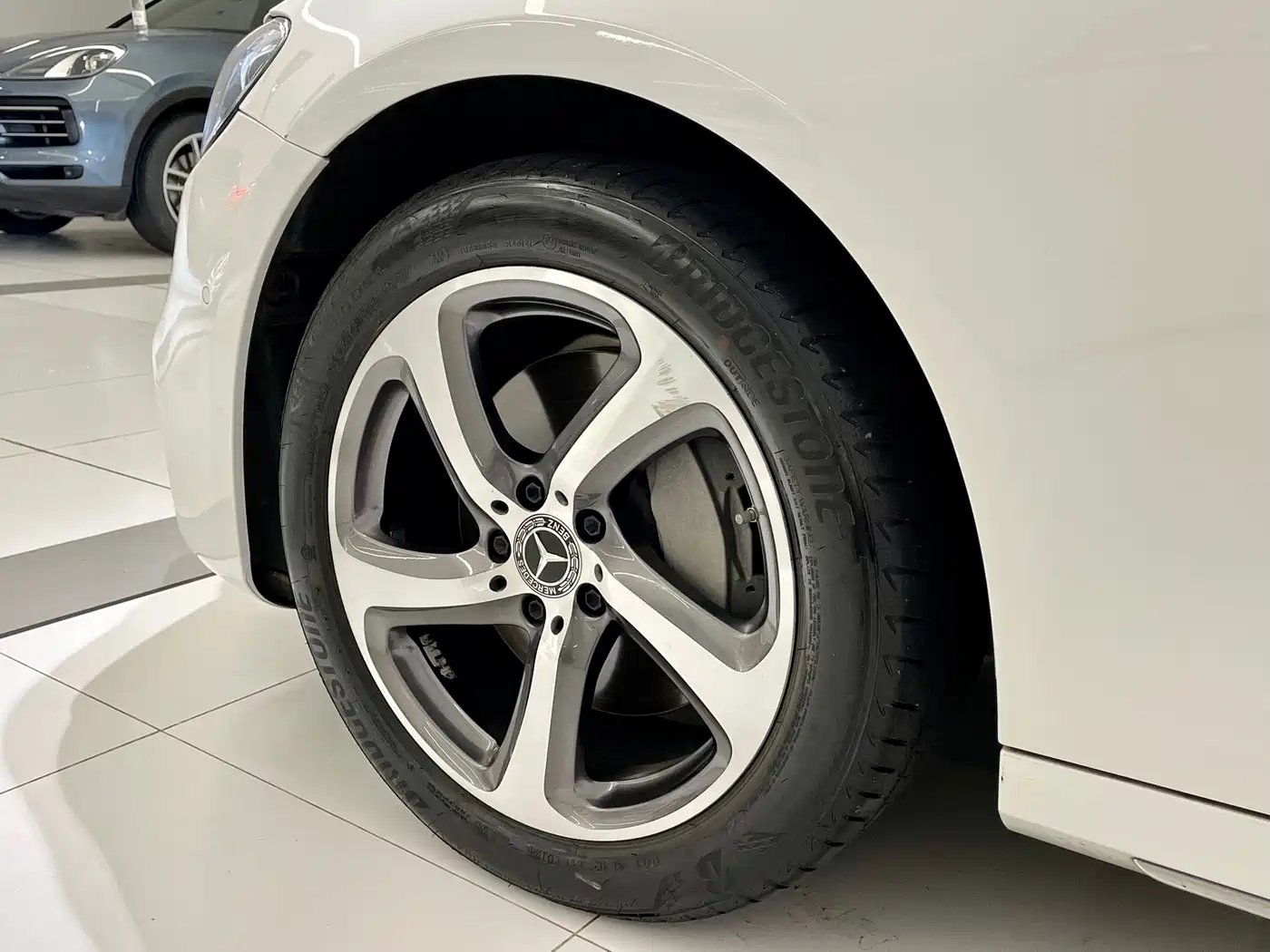 Mercedes-Benz E-Class 2019 Facelift E 300 L Sport Fashion фото 20