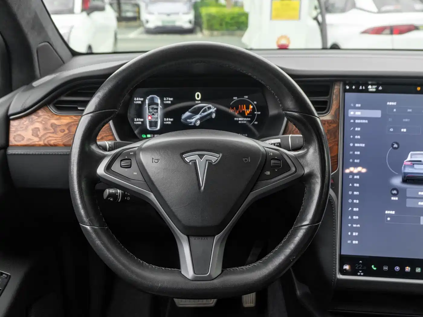 TESLA MODEL X