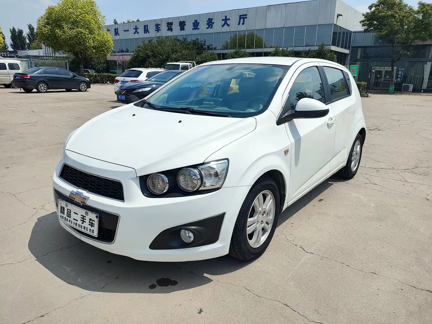 Chevrolet Aveo 2014 2014 Sedan 1.4SE MT Joy Edition