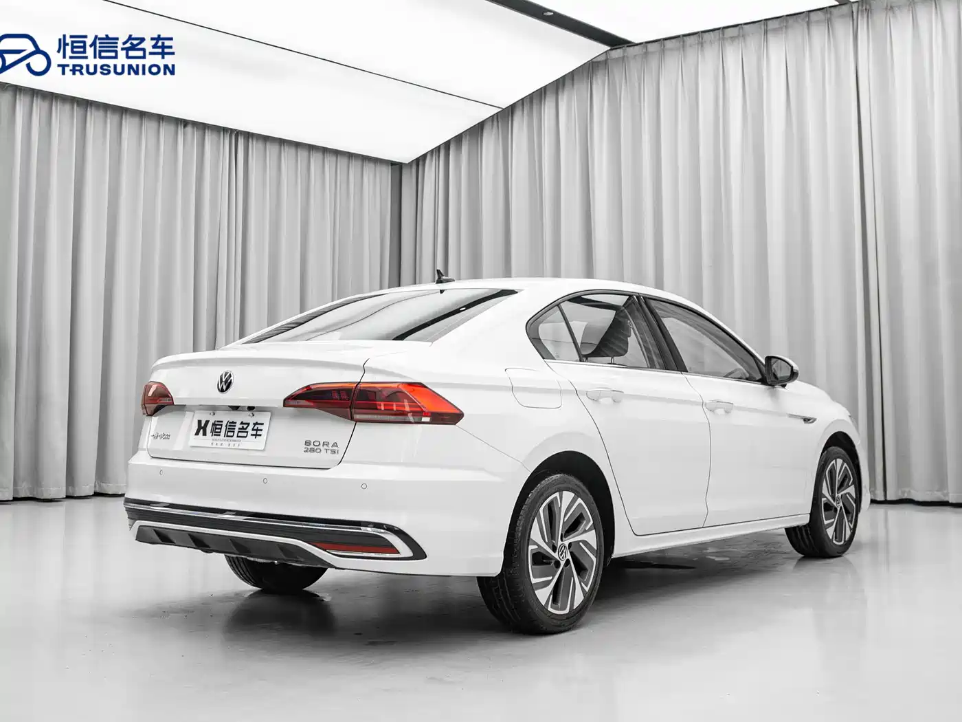 Volkswagen Bora 2023 280TSI DSG Prestige Edition фото 4