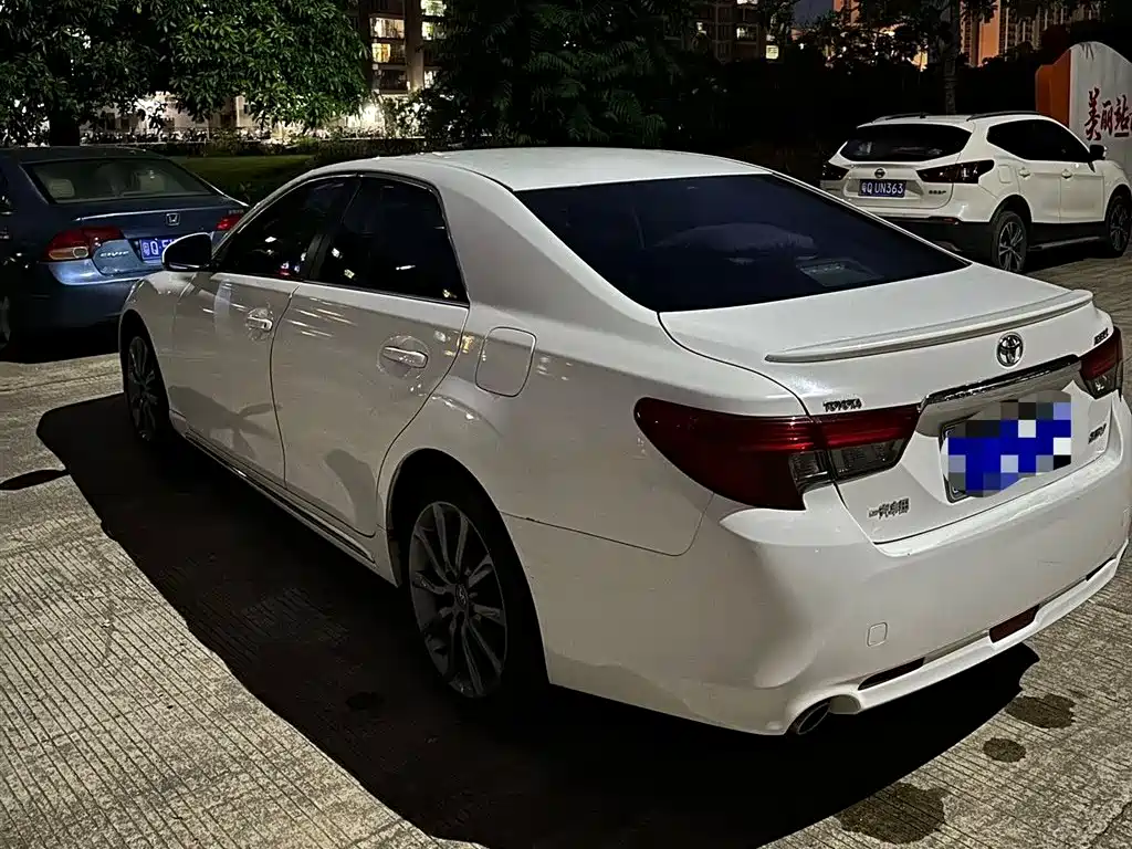 Toyota Reiz 2013 2.5V Premium Edition фото 9
