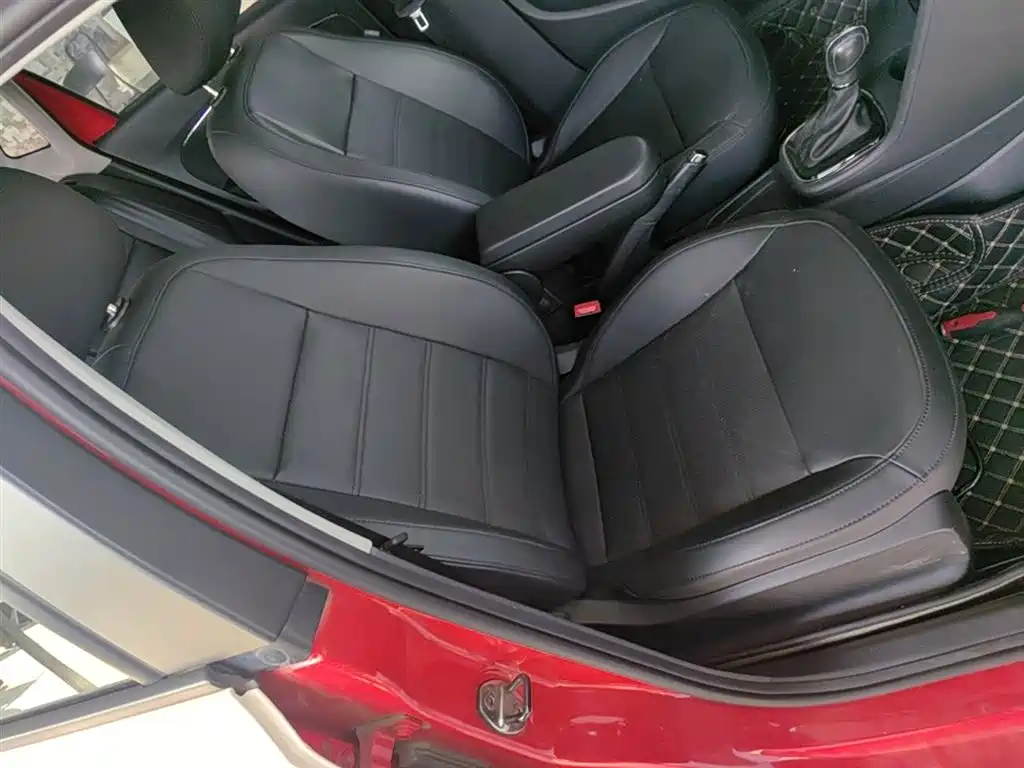 Volkswagen Polo 2016 1.6L Automatic Luxury фото 25