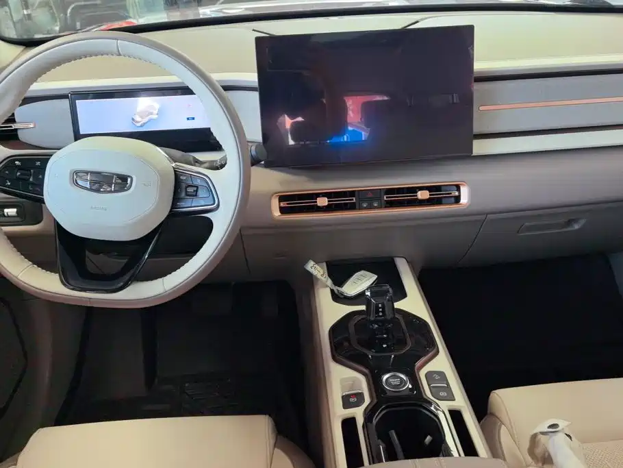Geely ICON 2025 2026 Chocolate 1.5TD Pure Edition