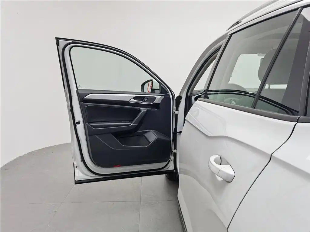 Volkswagen Tayron 2019 330TSI 2WD Luxury China V фото 8
