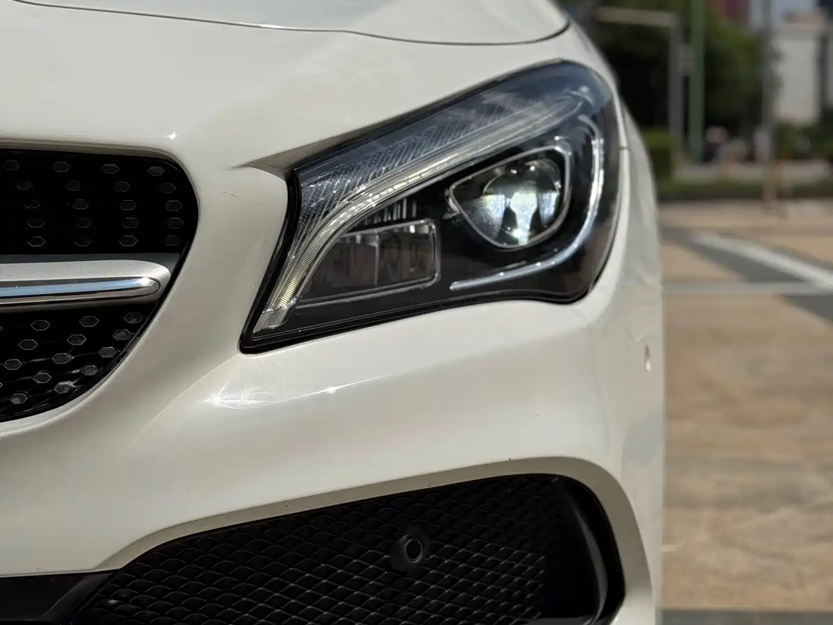 Mercedes-Benz CLA (Import) 2016 Facelift CLA 200 Style фото 12