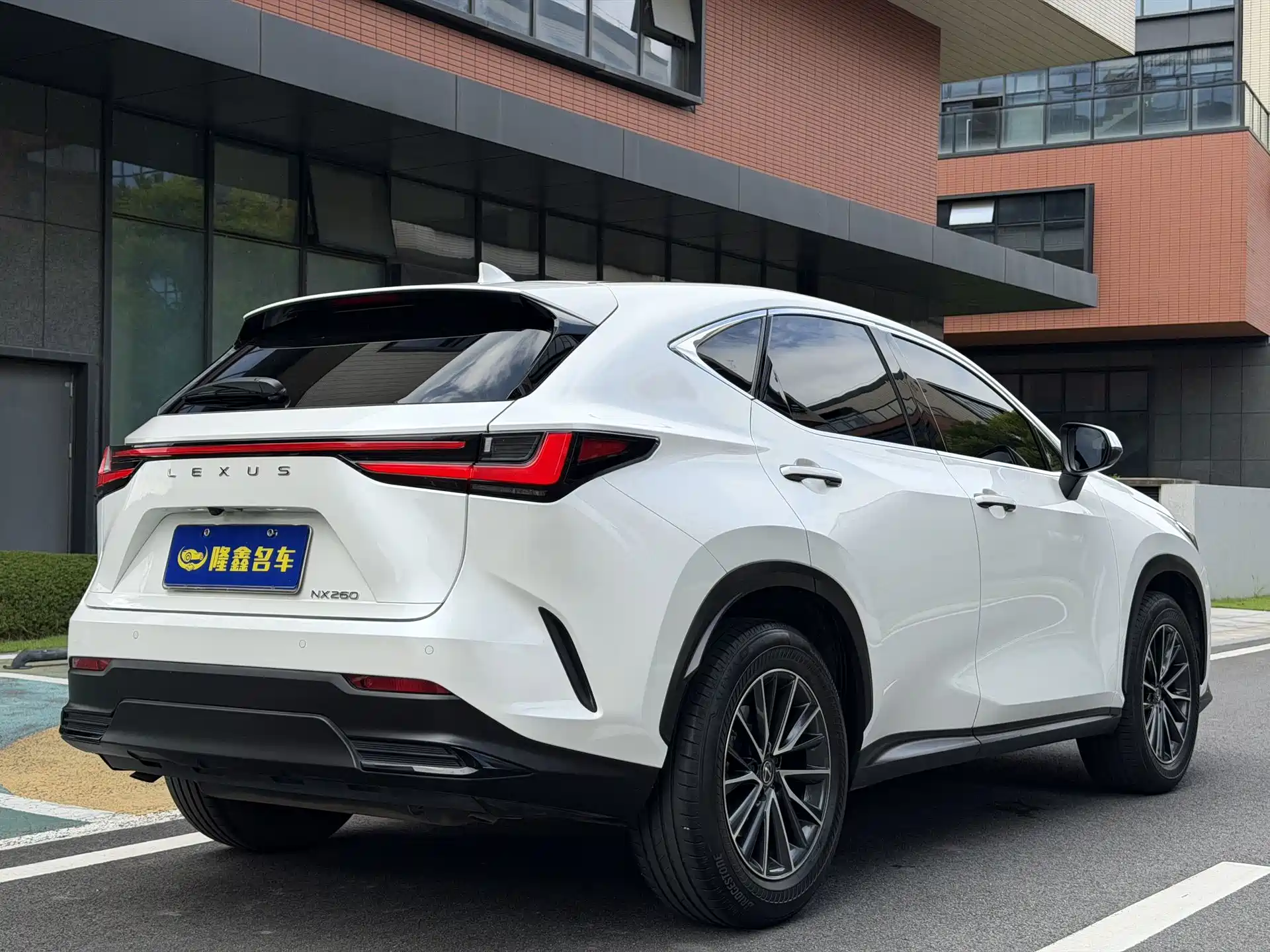 Photo 19 - Lexus NX