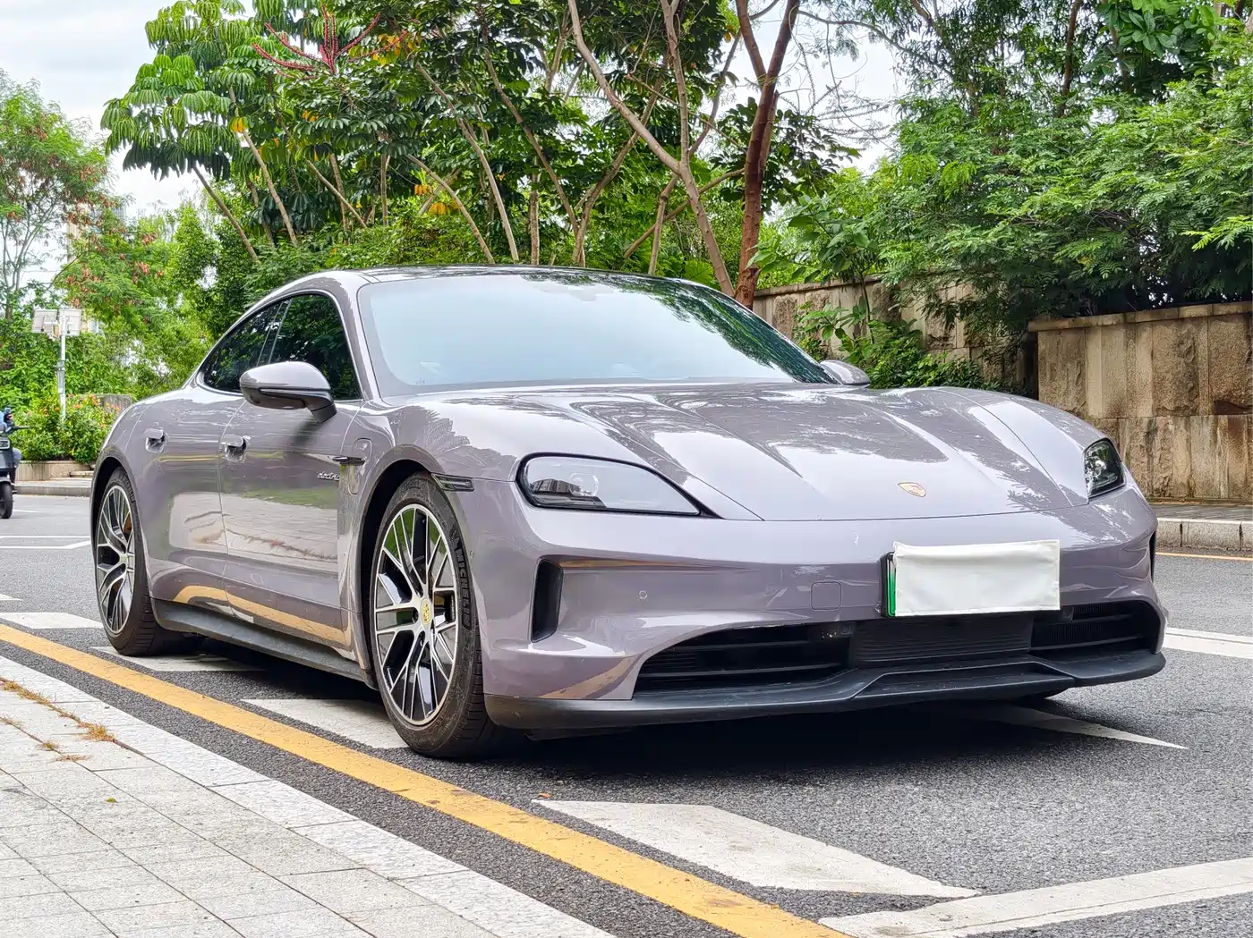 2025 Porsche Taycan