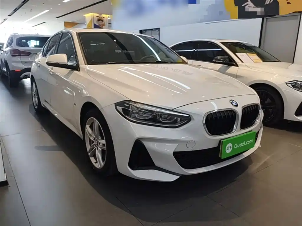 BMW 1 Series 2019 118i M Sport Package фото 4