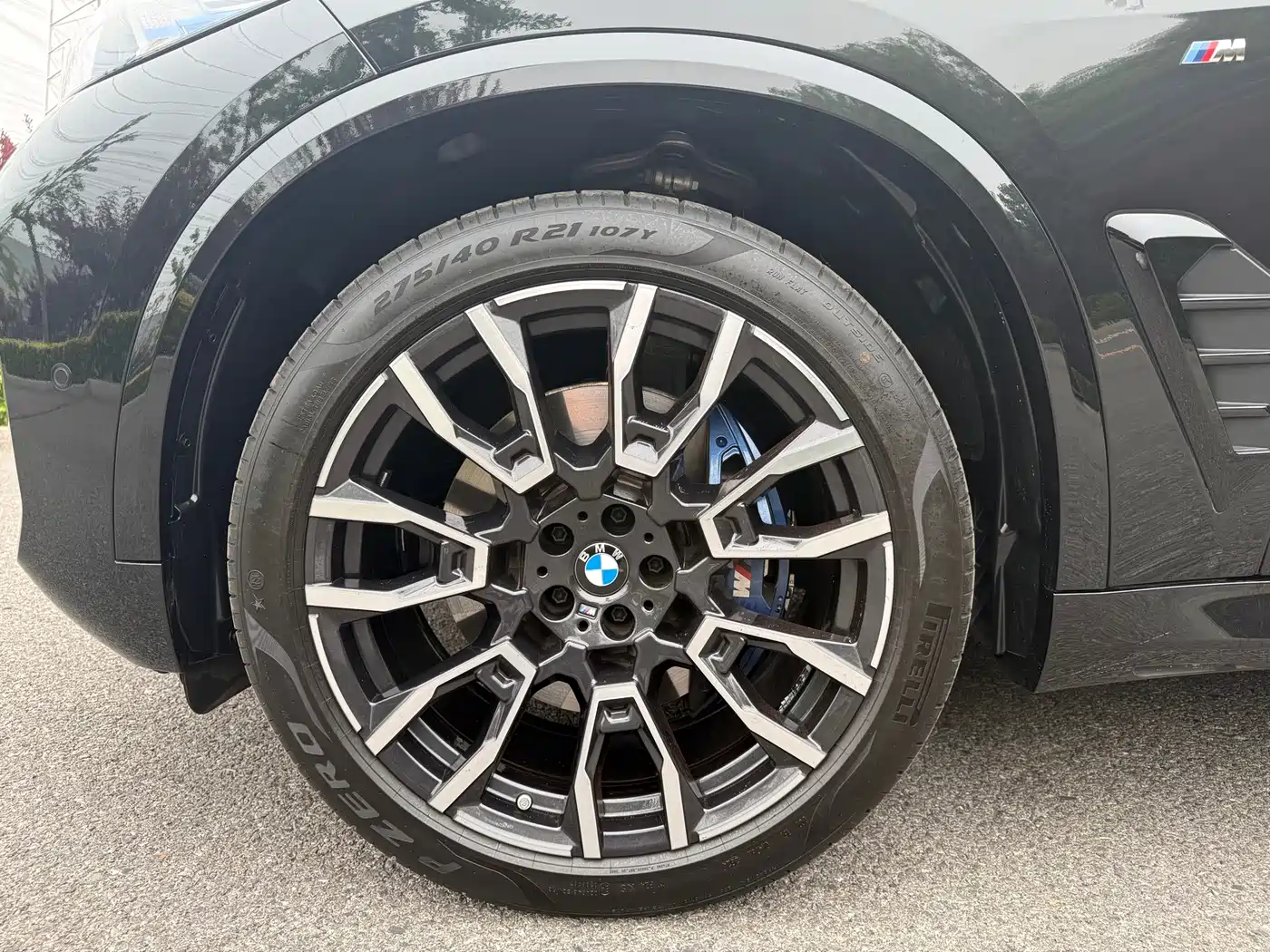 BMW BMW X5 2023 xDrive 40Li Premium M Sport Black Night Package 6