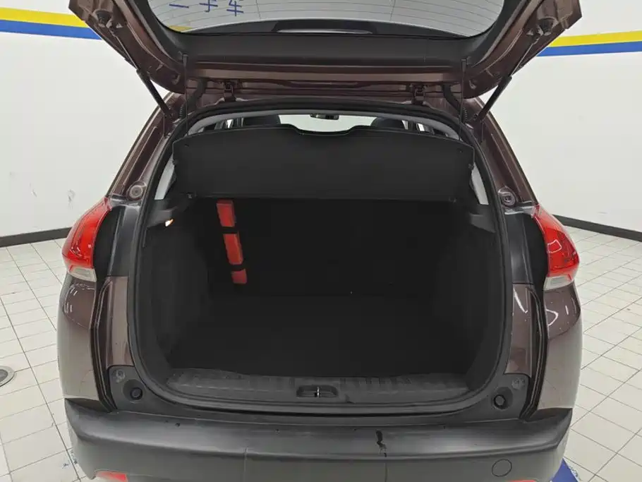 Peugeot 2008 2015 2014 1.6L Automatic Navigation Edition