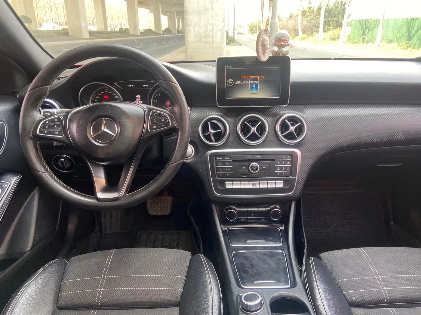 Mercedes-Benz A-Class (Import) 2016 A 200 Fashion фото 10