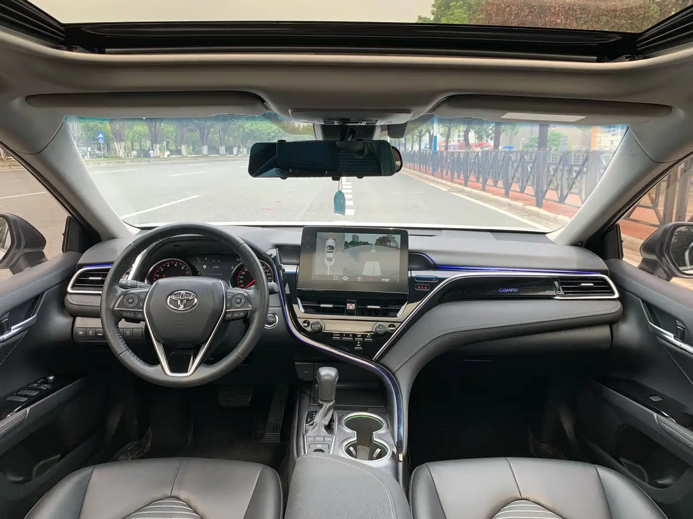 Toyota Camry 2023 2.0S Knight Edition фото 33