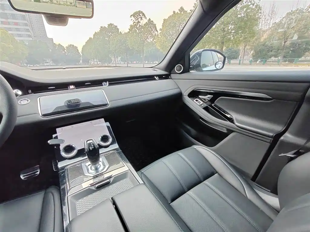 Land Rover Range Rover Evoque 2020 249PS R-DYNAMIC S Sport Edition фото 8