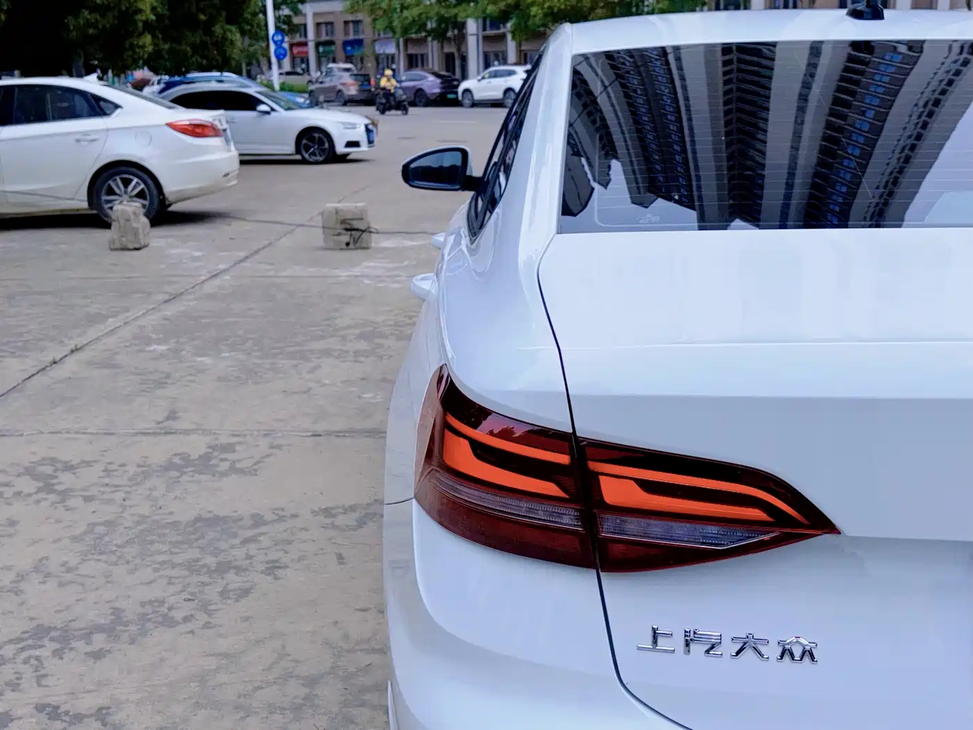 Volkswagen Lavida 2024 Model 1.5L Automatic Delight Edition фото 10
