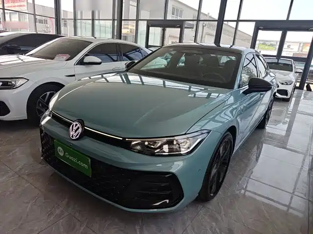 Volkswagen Passat 2024