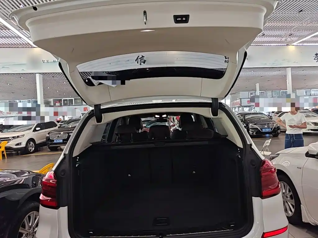 Фото 15 - BMW X3