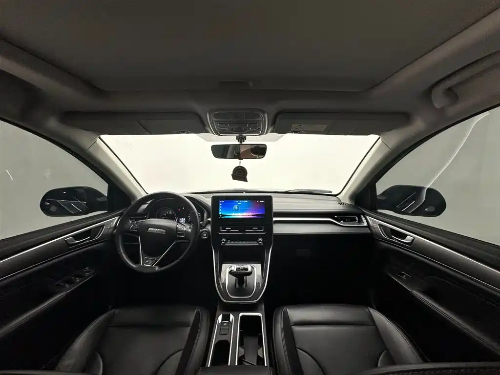 Haval M6 2021 PLUS 1.5T DCT Luxury Smart Connect фото 10