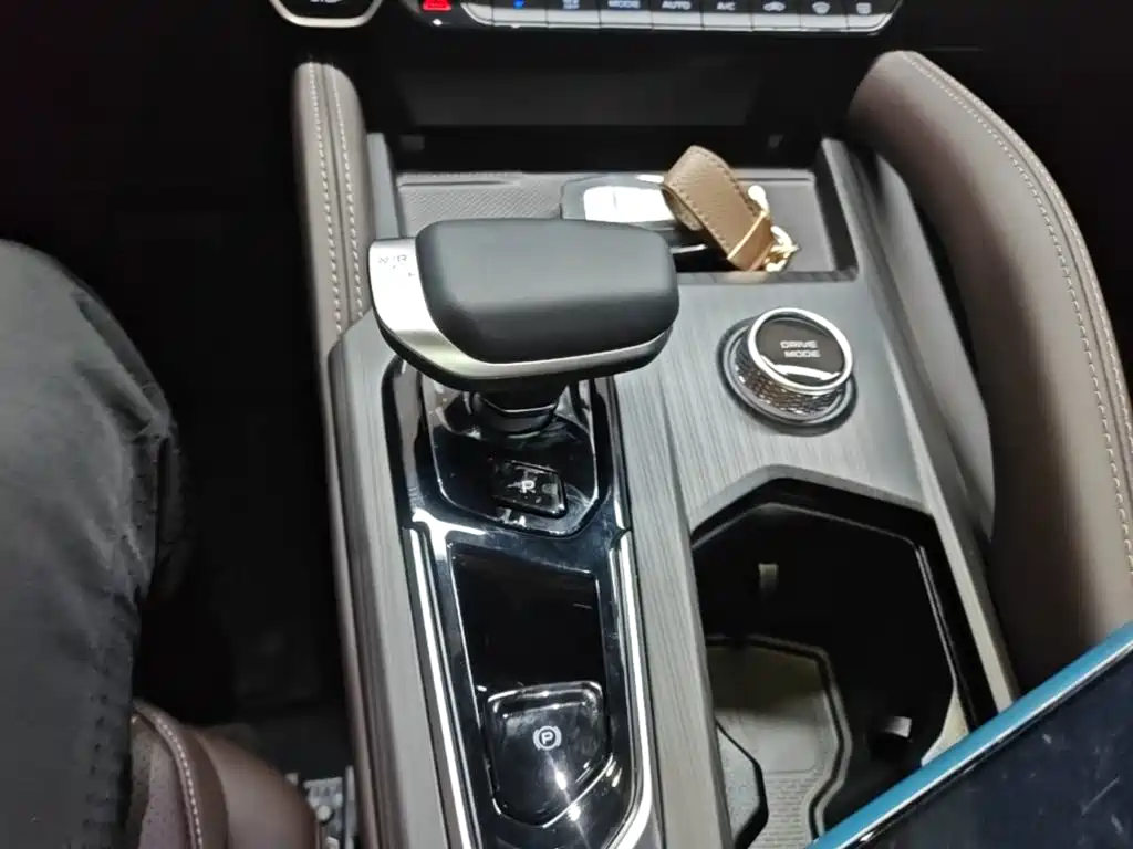 Geely Xingyue L 2026 2025 2.0TD Automatic Cloud Edition