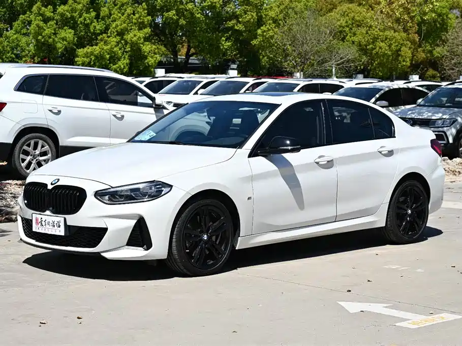 BMW 1 Series 2023 125i M Sport Shadow Edition