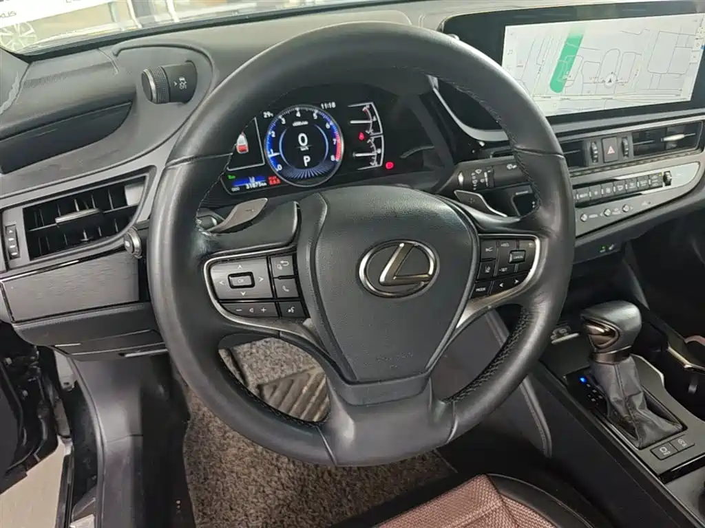 Lexus ES 2022 200 Excellence Edition фото 11