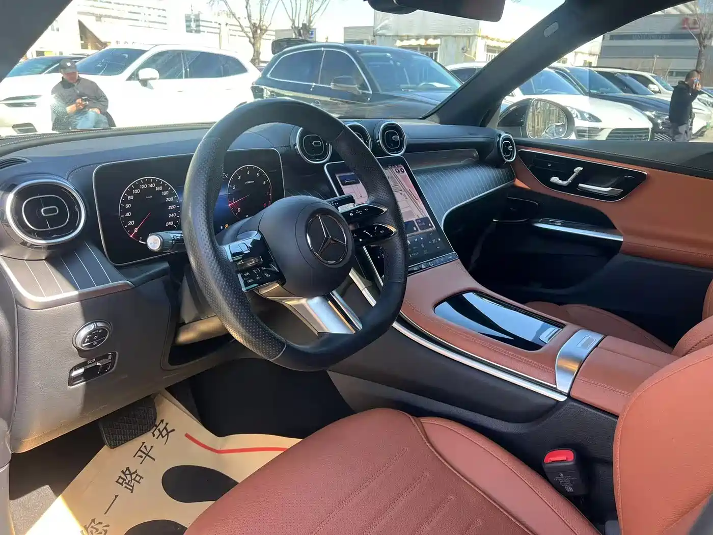 MERCEDES-BENZ GLC