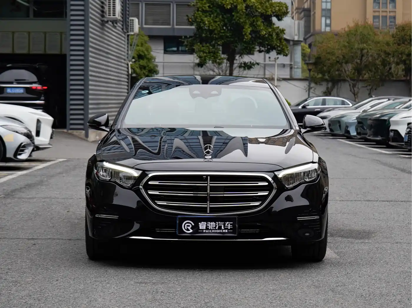 MERCEDES-BENZ E-CLASS