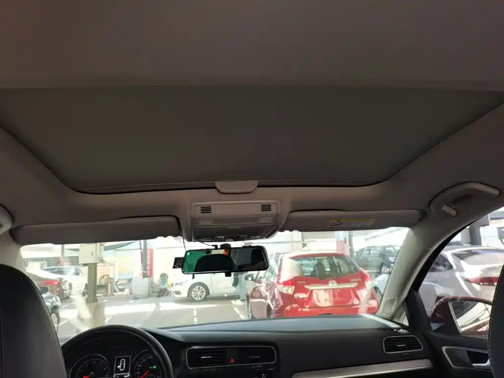 Volkswagen Golf 2019 1.6L Auto Comfort (China V) фото 18