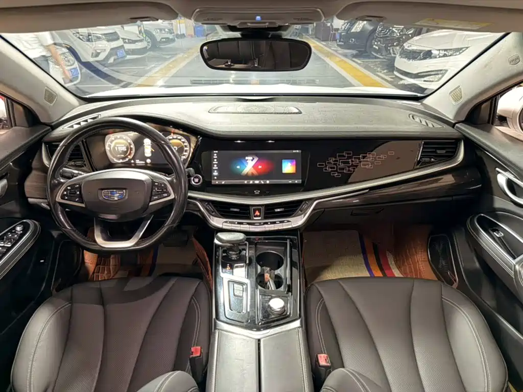 Фото 22 - Geely Borui