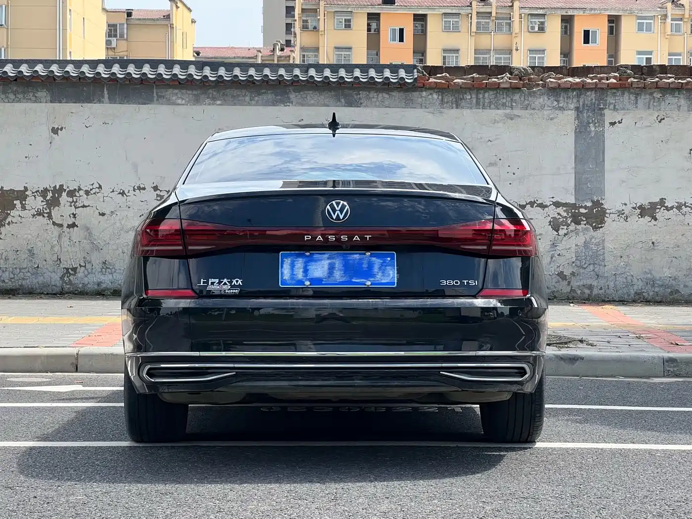 Volkswagen Passat 2023 380TSI Luxury Edition фото 14