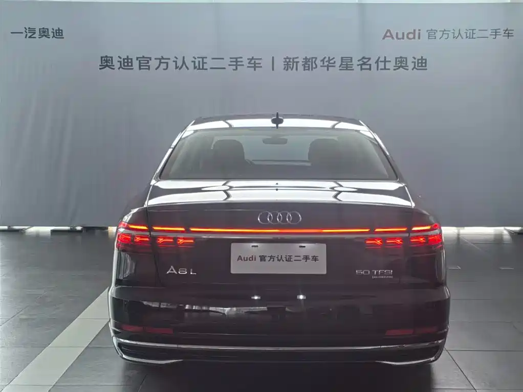 Audi A8 2024 Model A8L 50 TFSI quattro Premium Selection фото 4