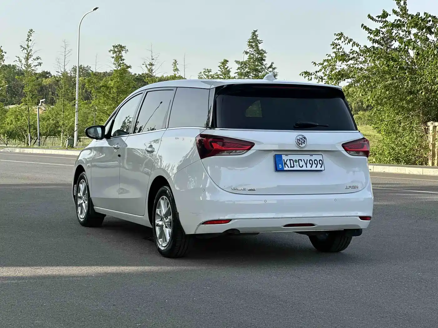 Buick GL6 2019 18T 6-seat Elite China VI фото 17
