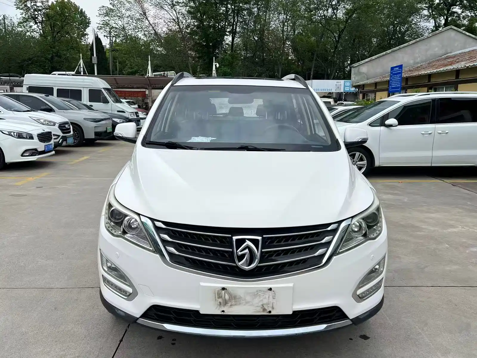Фото 2 - Baojun 560