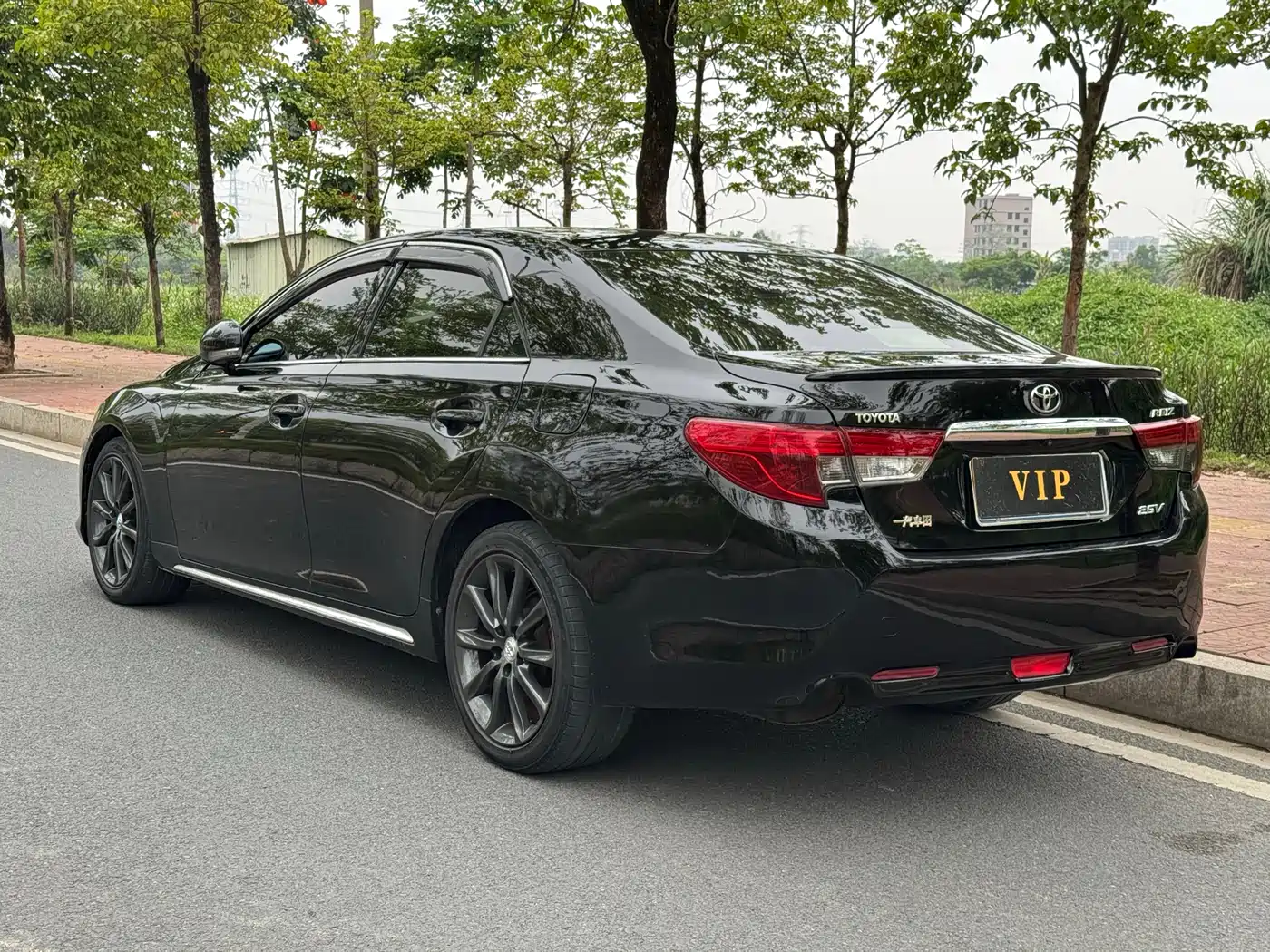 Toyota Reiz 2013 2.5V Premium Edition фото 4