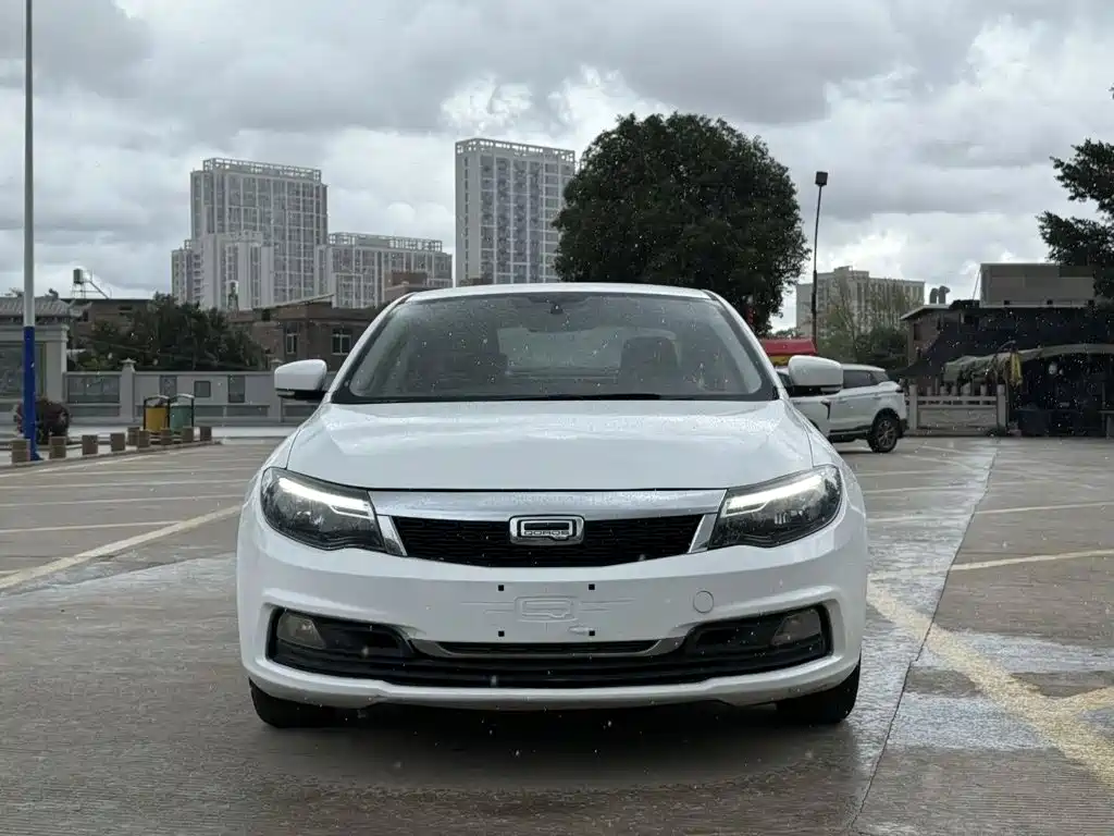 Qoros 3 2019 2018 Sedan 1.6L Automatic Premium
