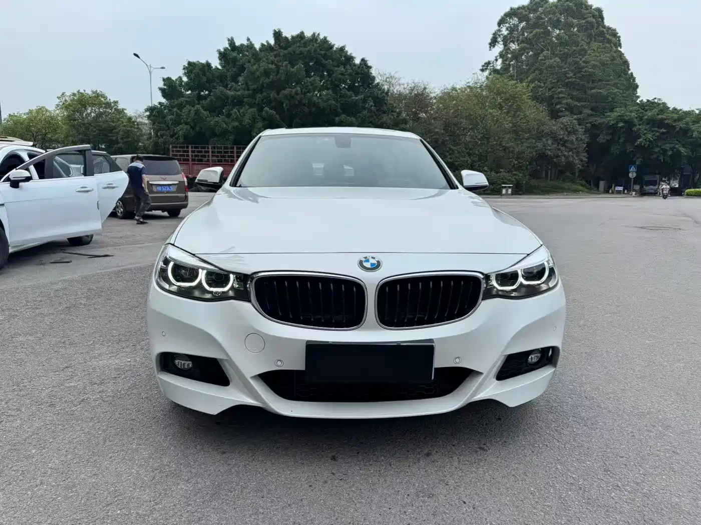 BMW 3 Series GT 2019 320i M Sport Model фото 2