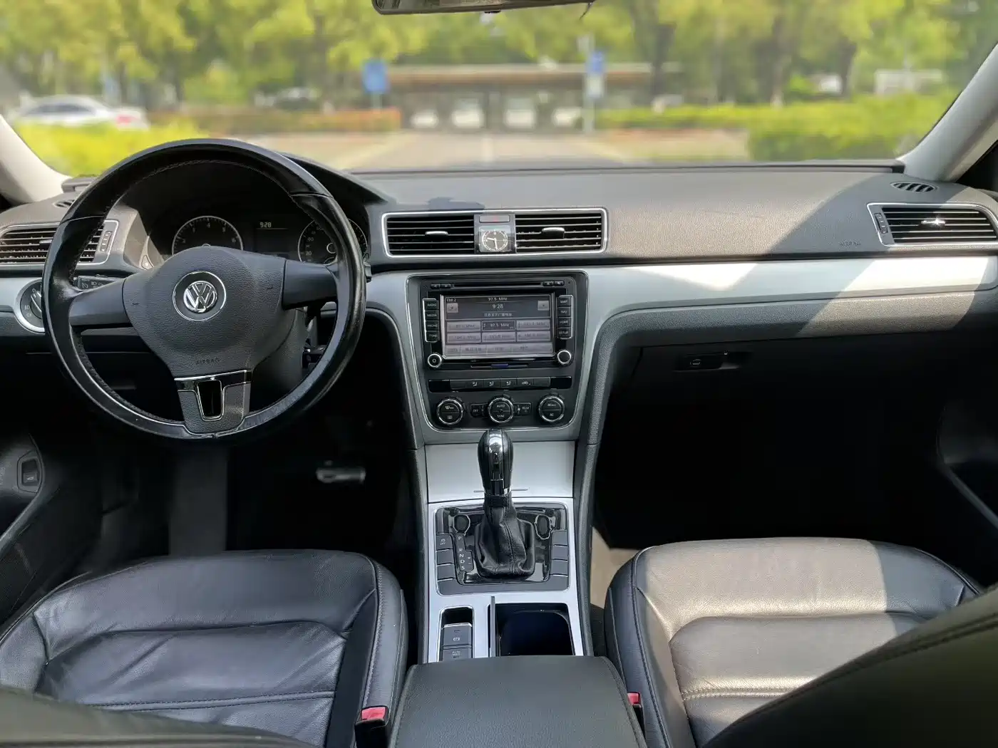 Volkswagen Passat 2011 1.8TSI Automatic Premium Edition фото 4