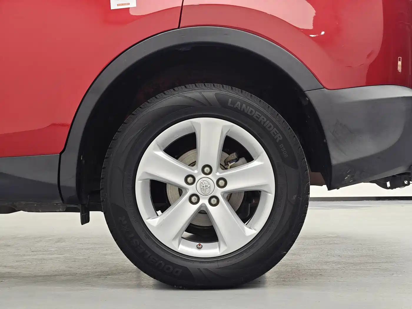 Toyota RAV4 Rongfang 2013 2.0L CVT 2WD Urban фото 12