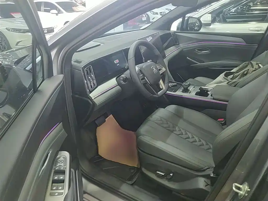 BYD Song L DM-i 2025 Smart Drive 160km Premium фото 16