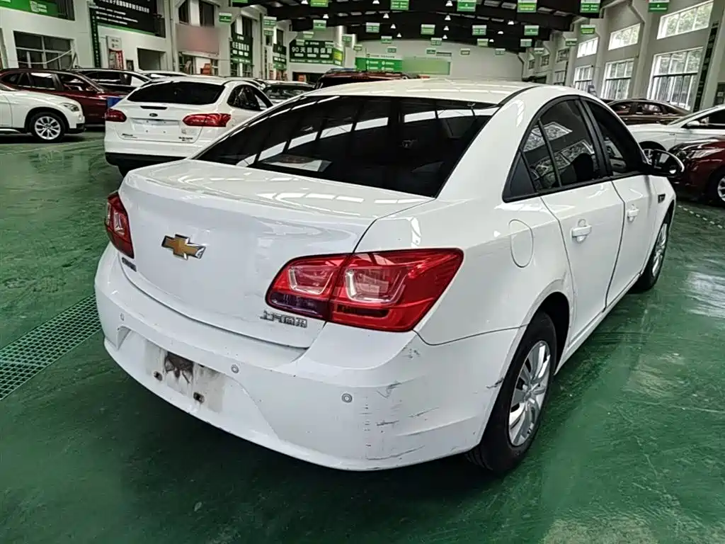 Chevrolet Cruze 2015 1.5L Classic SL MT фото 7