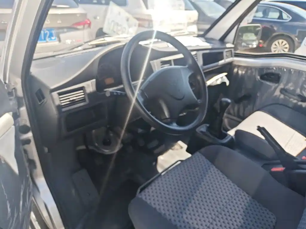 Wuling Motors Wuling Zhiguang 2026 2023 1.5L Utility 5/7-seater