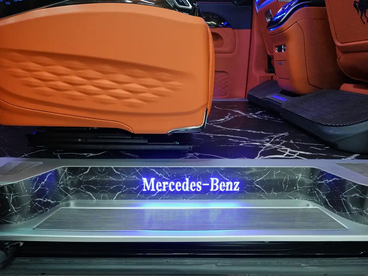 Mercedes-Benz Vito 2024 2.0T Business 7-Seater фото 16