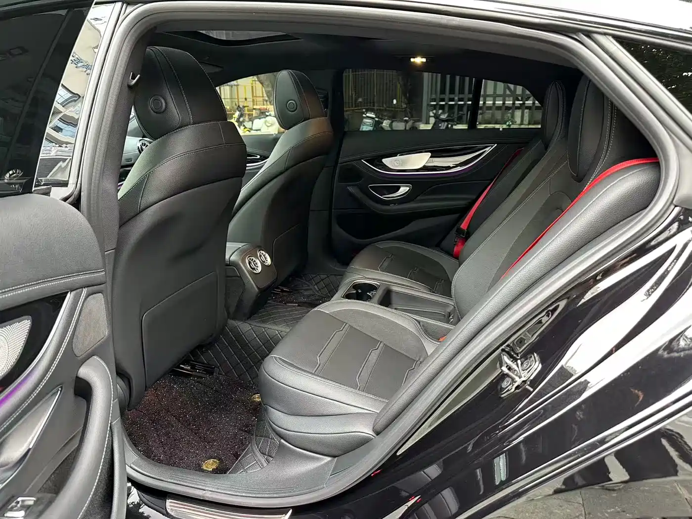 Mercedes-Benz AMG GT 2025 AMG GT 50 4-Door Coupe China Special Edition фото 11