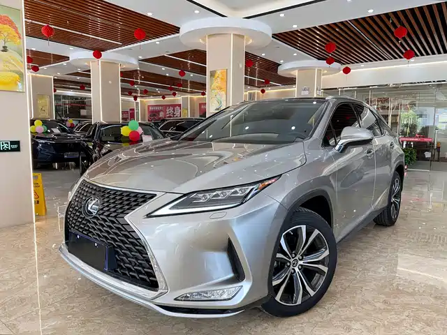 Lexus RX 2020 Facelift 300 AWD Elegance Edition — фото 1