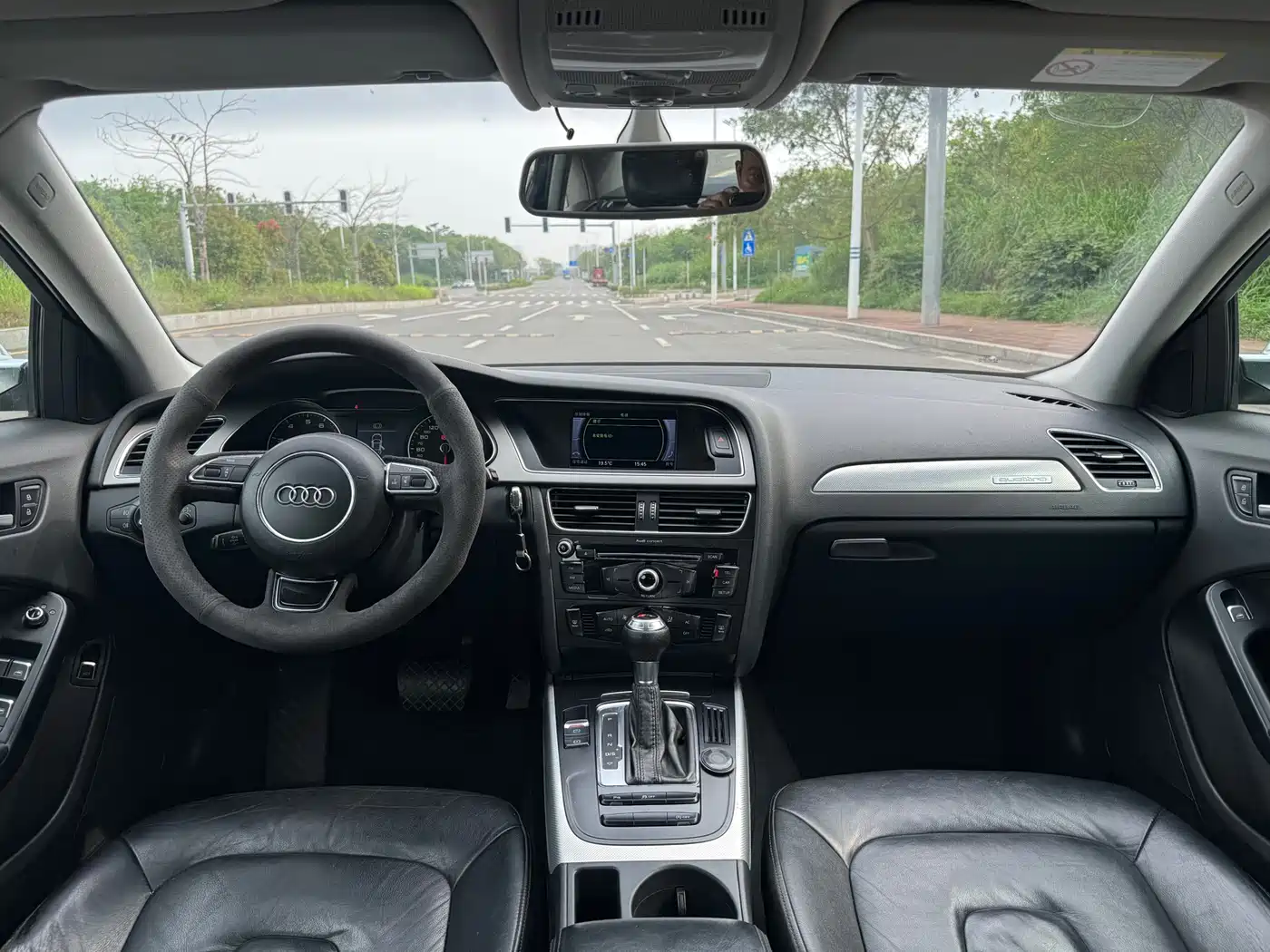 Audi A4L 2013 40 TFSI quattro Personality Sport фото 4