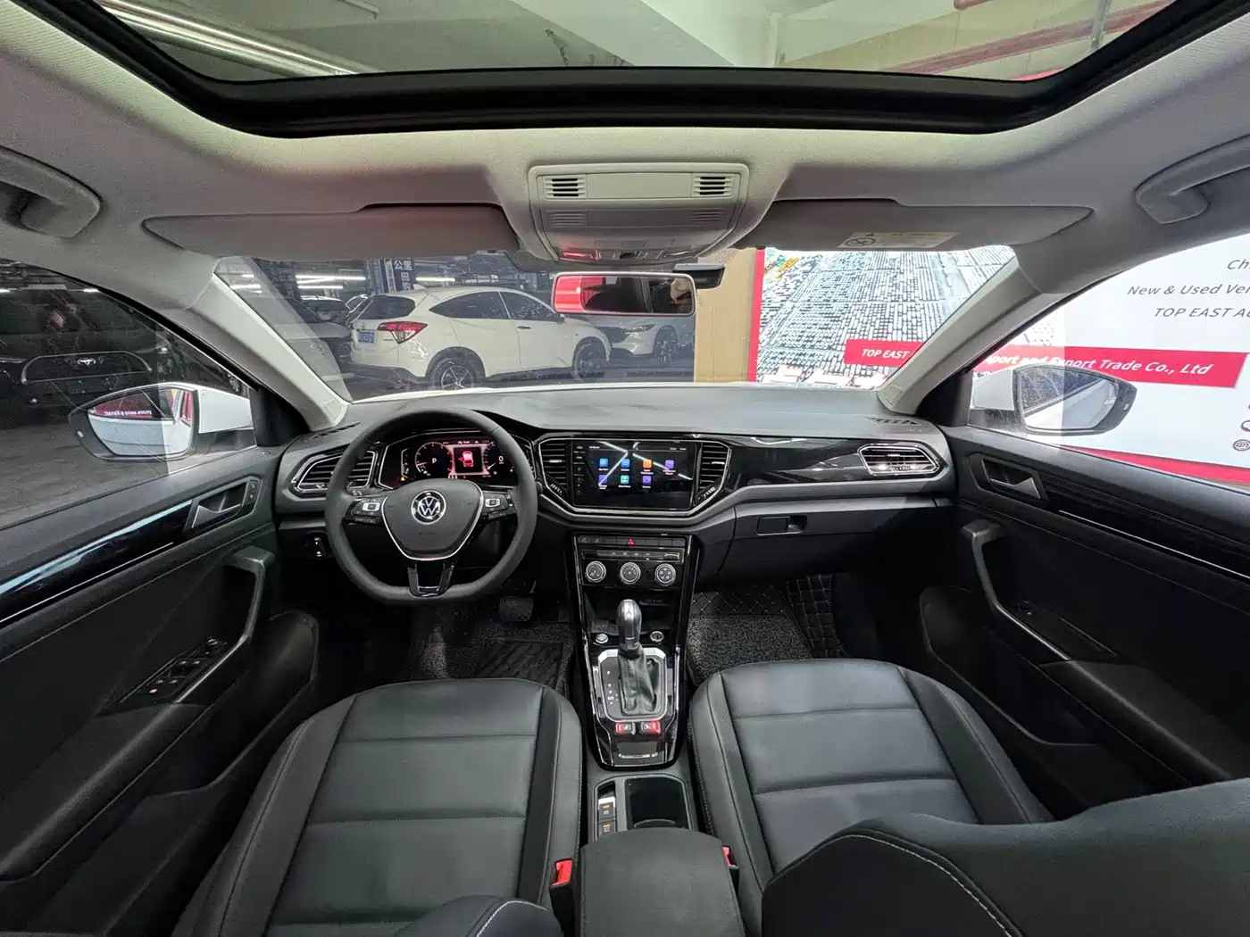 Volkswagen T-ROC 2022 280TSI DSG 2WD Comfort PLUS фото 16