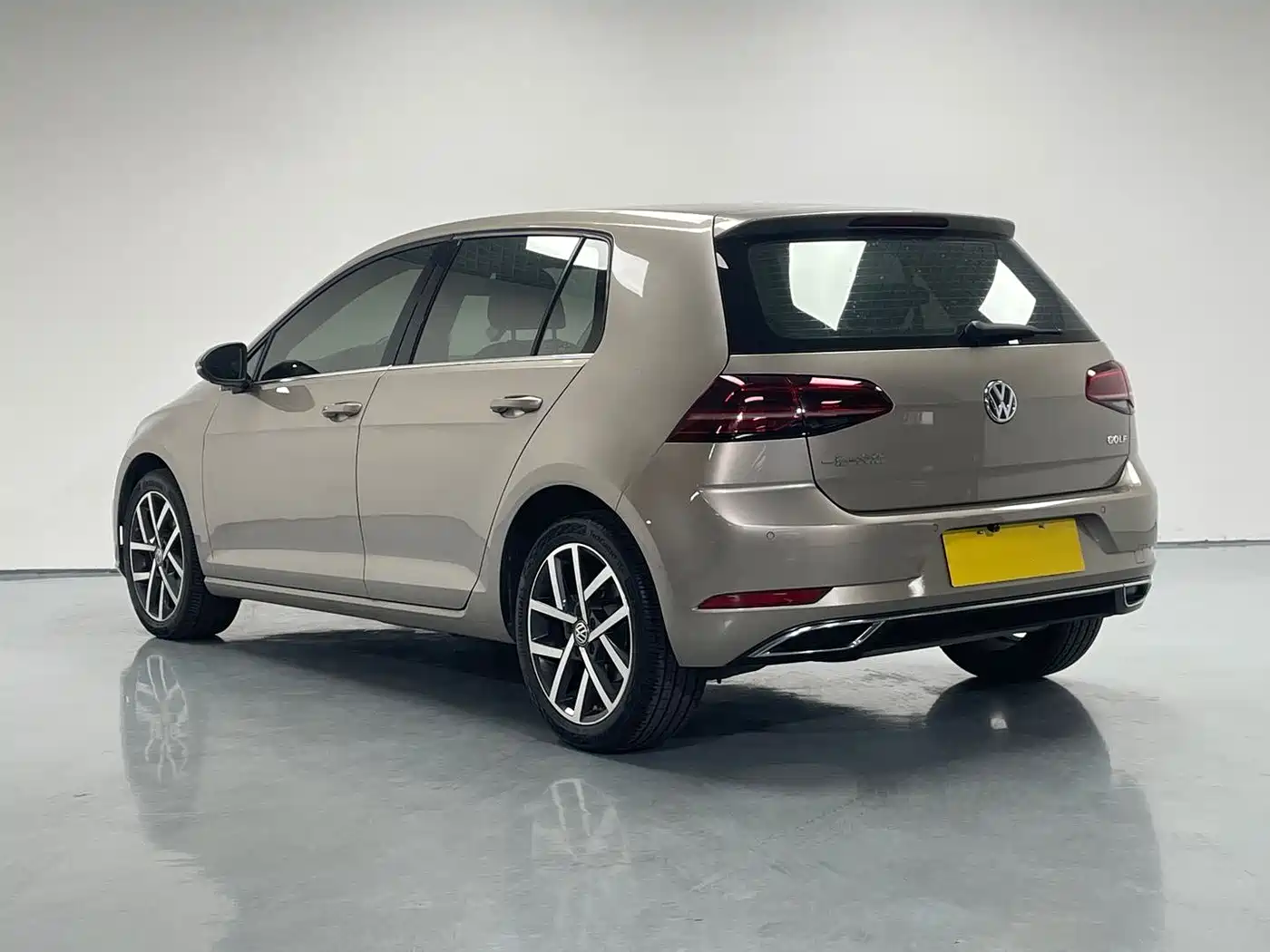 Volkswagen Golf 2018 230TSI Automatic Luxury фото 5