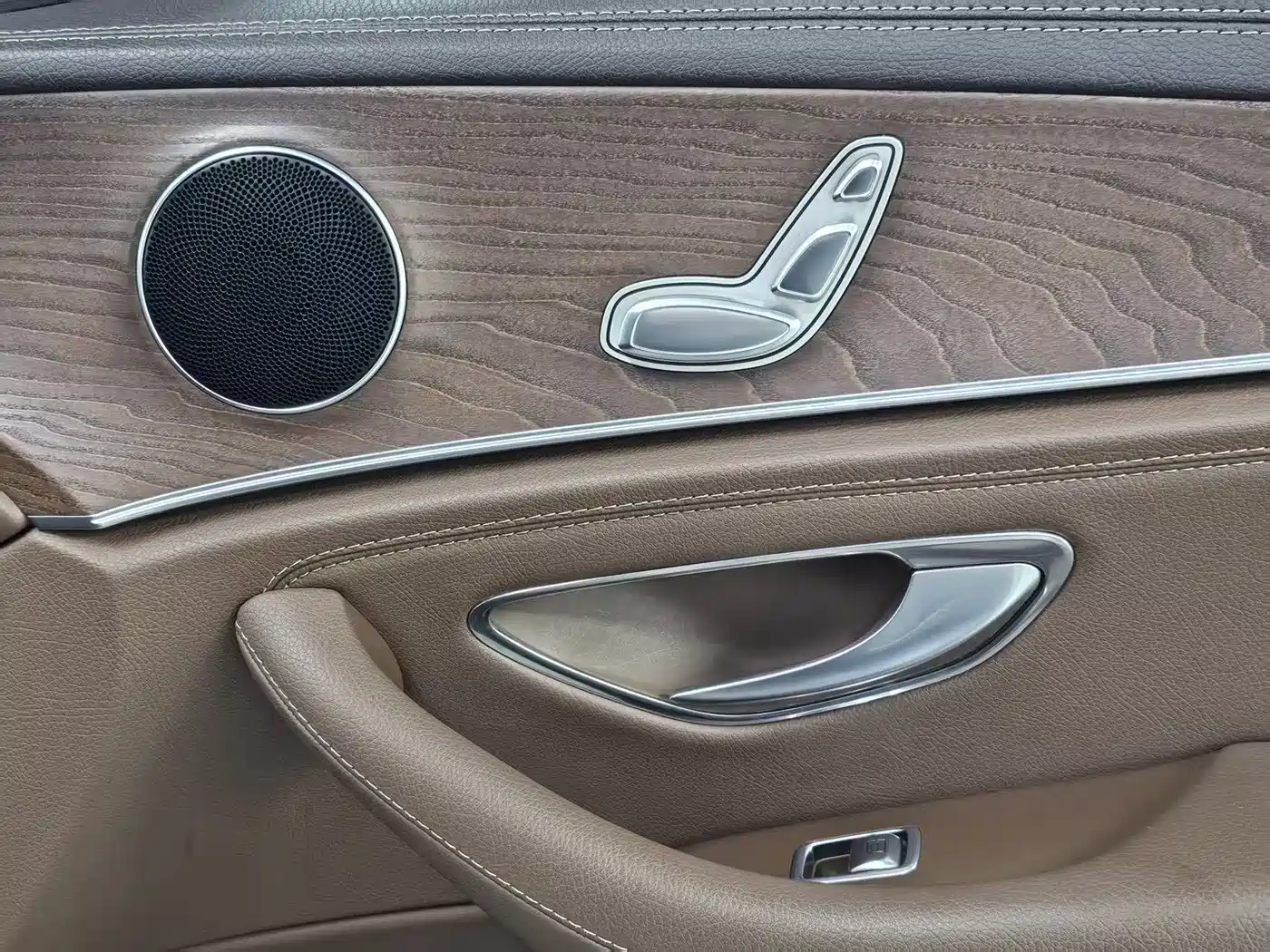 Mercedes-Benz E-Class 2018 Facelift E 200 L фото 13