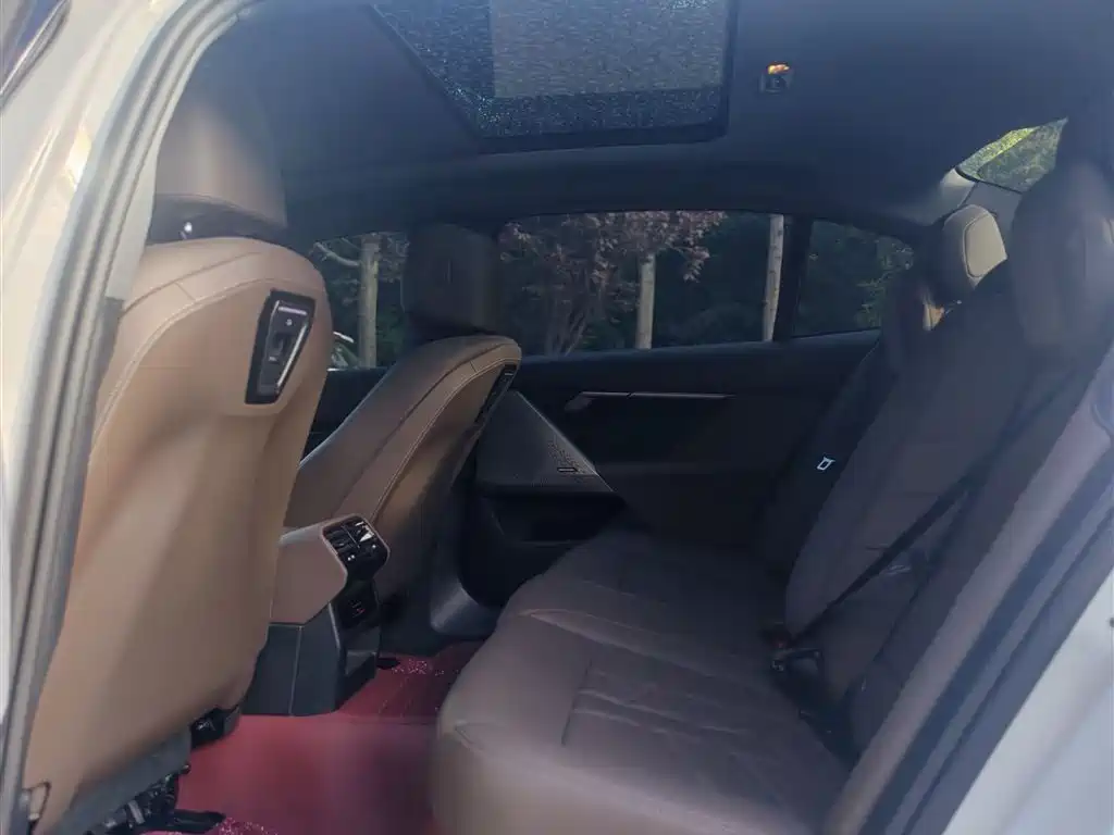 BMW 5 Series 2024 525Li M Sport Package фото 16