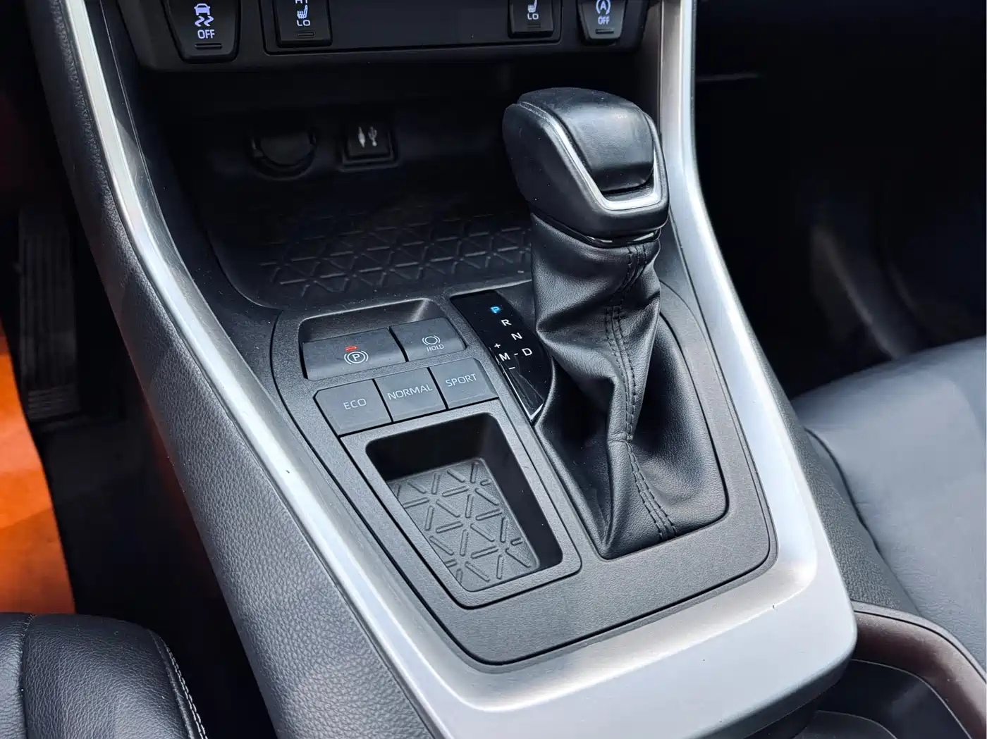 Toyota RAV4 Rongfang 2022 2.0L CVT 2WD Trend Plus Edition фото 15